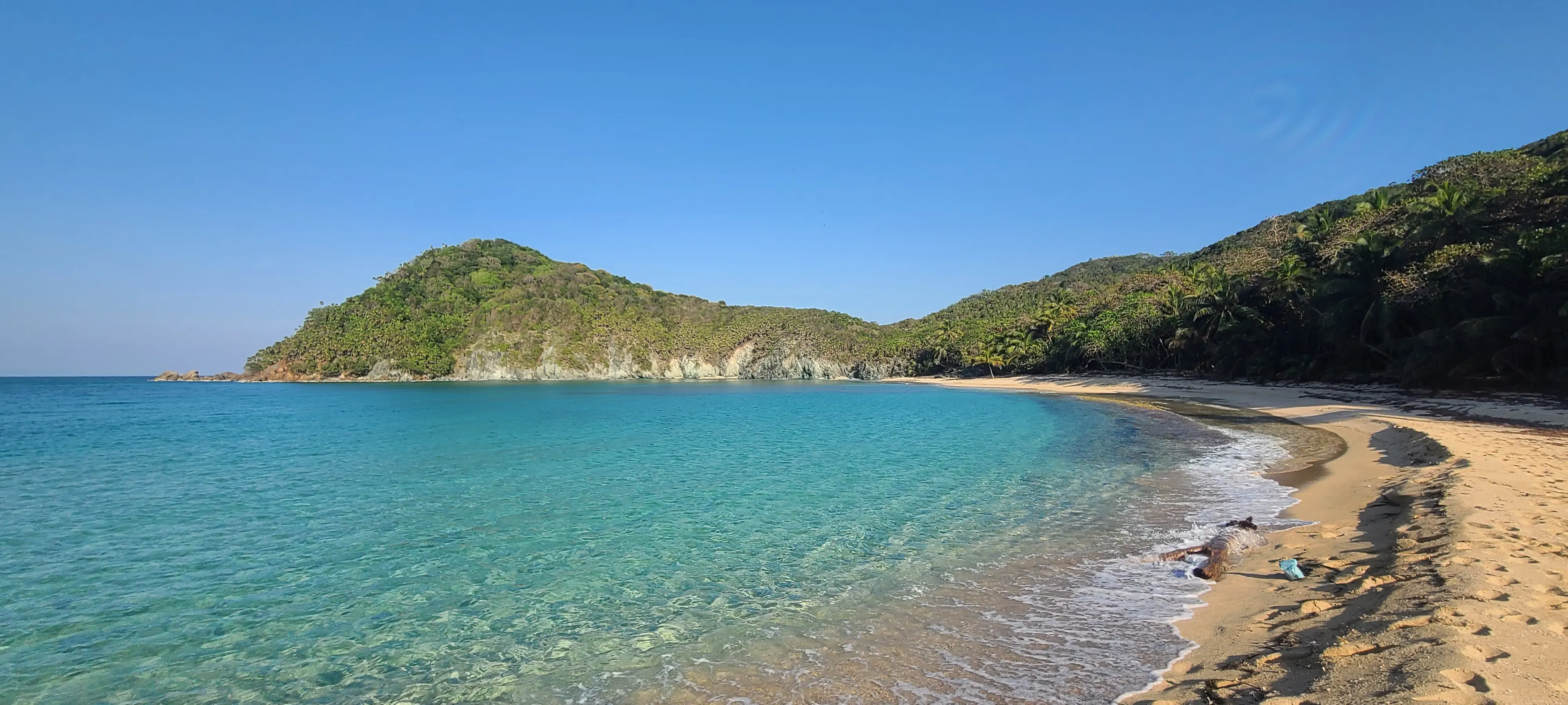 Plage de Jade au soleil
