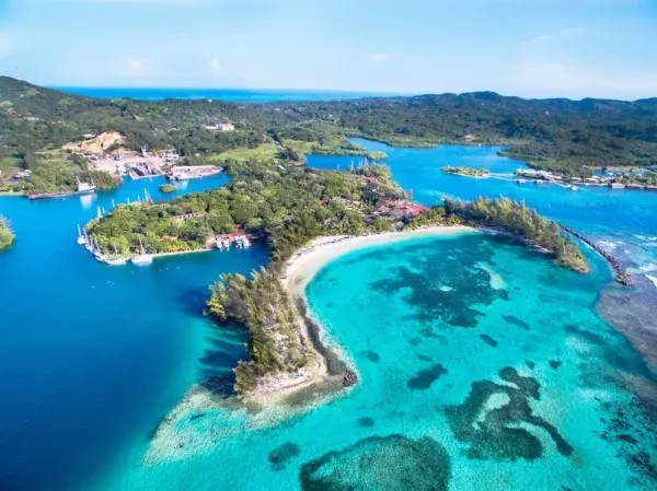Top 3 All-Inclusive Fantasy Island Day Pass Resorts to Visit in 2025 - Image 2
