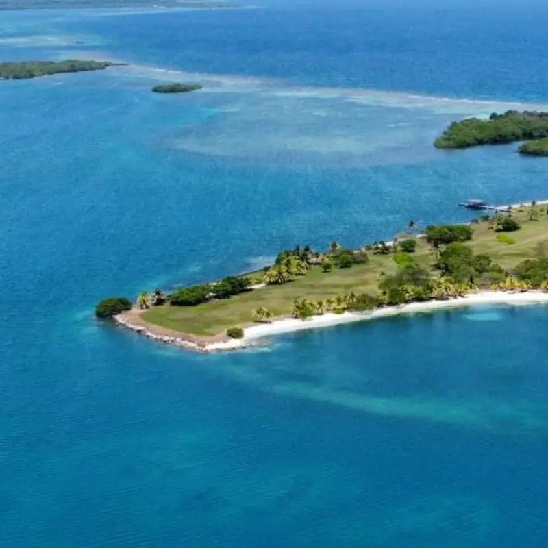 Fort Morgan Cay 1 - Roatan Day Tours