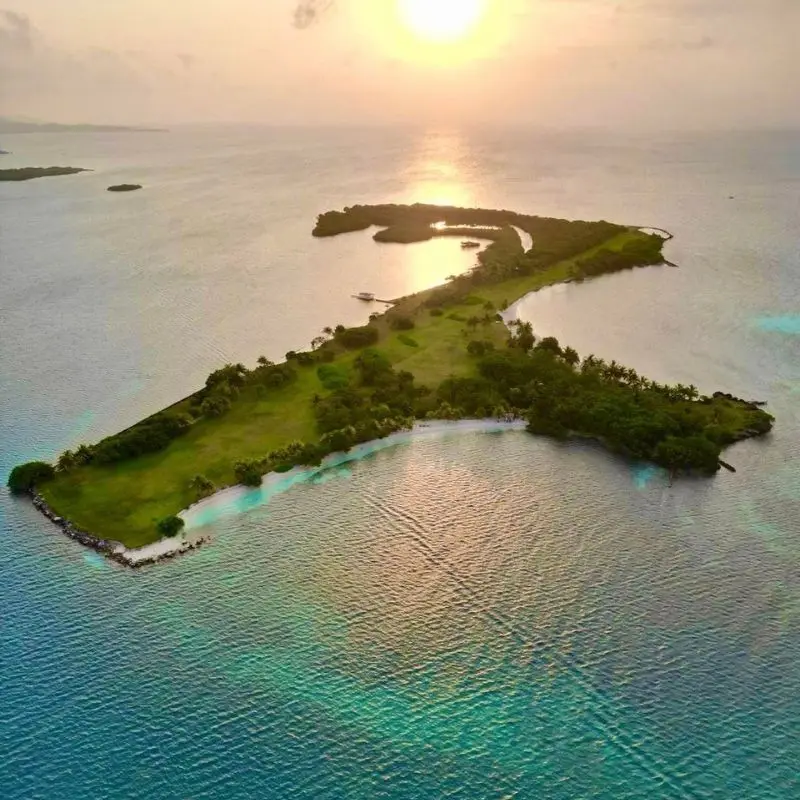 Fort Morgan Cay Sunset Roatan Day Tours