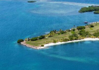 Fort Morgan Cay 1 - Roatan Day Tours